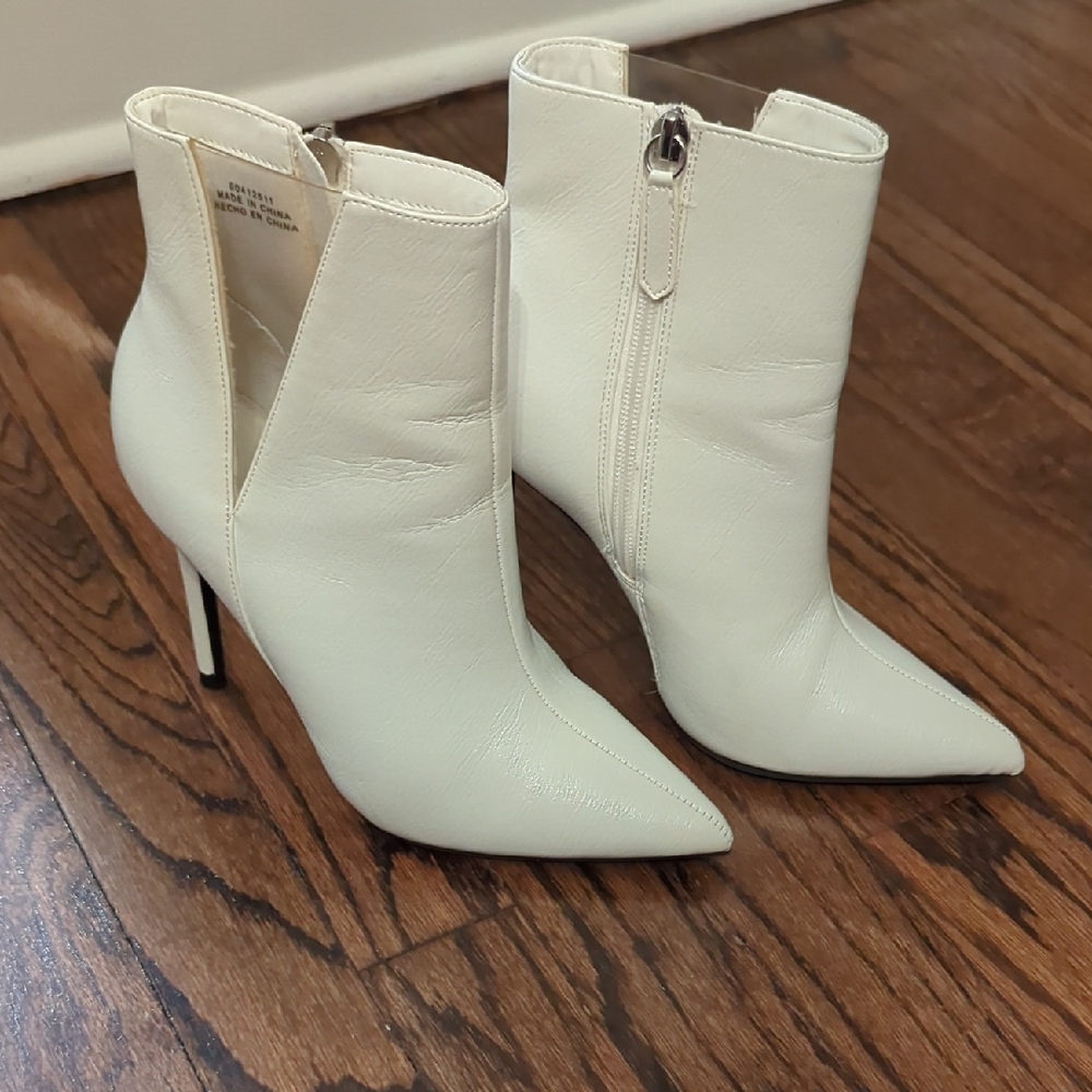 Forever 21 White Heeled Boots